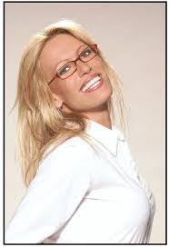 Samantha Phillips's Instagram, Twitter & Facebook