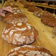 Wie Lagere Ich Am Besten Frisches Brot Backerei Lebensmittel Essen Backstube