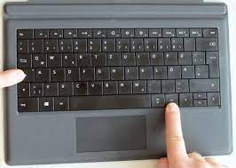 Ich hab ein problem mit der fn funktion.ich glaube, dass sie iwie dauerhaft aktiviert ist.meine pfeiltasten funktionieren nicht richtig bzw. Doppelbelegung Der Funktionstasten F1 Bis F12 Umdrehen Windows 8 1 Faq