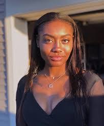 Quiana Ware's Instagram, Twitter & Facebook