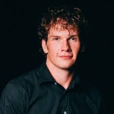 Kyle Pratt's Instagram, Twitter & Facebook