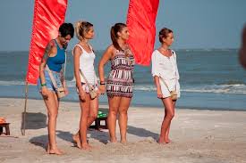 Radu vâlcan vă aduce cel mai senzual show din. AstÄzi In Reality Show Ul Verii Insula Iubirii Nico Va RÄmane ÈocatÄ Cand Il Va Vedea Pe Iubitul Ei SÄrutand O IspitÄ Radar De Media