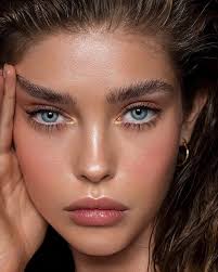 Pin By Elle On Makeup In 2020 Hair Makeup Makeup Makeup Looks Model Makeup Tutorial Coachella Makeup Makeup Looks