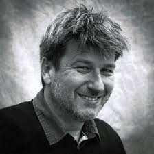 En arpentant le globe, le photoreporter originaire d'Alençon devient  militant pour la planète