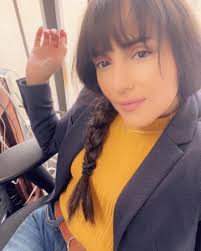 Mens Parlor would like to welcome the newest member of our team the super  talented, and beautiful Lesley! Let's show her some love!!! A little bit  about her: My name is Lesley