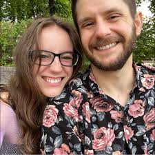 This bizarre bar decorated in dollar bills has the best Bloody Mary!  https://familydestinationsguide.com/best-bloody-mary-wisconsin/