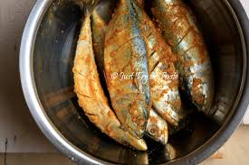 Ikan kembung segar 6 ekor bawang putih 3 siung bawang merah 4 siung cabe rawit sesuai selera. Resep Gulai Ikan Kembung Dengan Daun Melinjo Just Try Taste