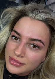 Ellie Smith Eyelashes