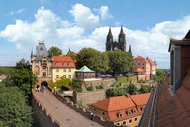 Es bietet seinen gästen einen herrlichen blick auf die albrechtsburg und den meißener dom. Book Romantik Hotel Burgkeller Residenz Kerstinghaus Romantik Hotels Restaurants