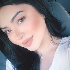 Liliana Grimes's Instagram, Twitter & Facebook