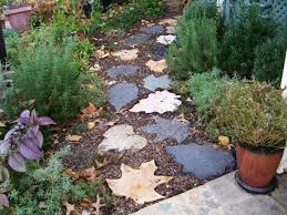 Gartensteine Ideen Wie Sie Dem Garten Einen Schonen Look Durch Steine Verleihen