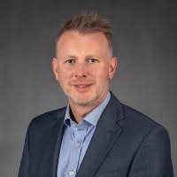 50+ perfiles de «Newcombe»