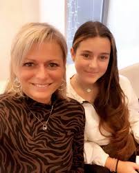 la boo boo doll On Threads