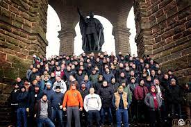 Dynamo dresden wird am freitag beim sachsenderby gegen erzgebirge aue trikots tragen, auf hooligans mit haltung. Casual Ultra On Twitter Dynamo Dresden Mob Dynamo Dresden Mob Dynamodresden Ultrasdynamodresden Casualultra Casuals Hooligans Ultras Https T Co 3u39j9kgbf