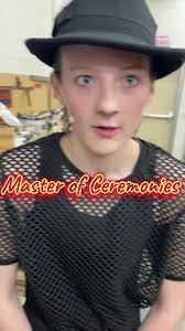 Kelly Naughton's Instagram, Twitter & Facebook