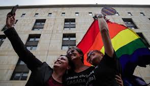 La cabeza del ente acusador dijo, el pasado 29 de abril, que cualquier notario puede casar bajo la figura de matrimonio a parejas del mismo sexo. Matrimonio Homosexual Jueces Y Notarios No Pueden Objetar Conciencia Para Negarse A Casar Parejas Del Mismo Sexo Nacional Caracol Radio