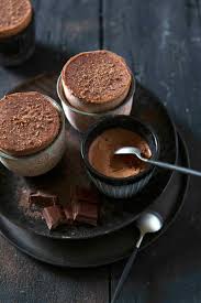 Souffles Glaces Poires Chocolat Et Feves De Tonka Par Fraiseetbasilic Pour La Bonne Box Recette Disponible Sur Www Labon Souffle Glace Chocolat Alimentation