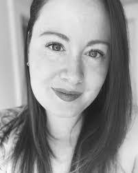 Danielle Dickey's Instagram, Twitter & Facebook