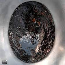 Hajre aswad un profumo tradizionale popolare. Masha Allah A Up Close View Of The Hajar Al Aswad The Black Stone Umar Came Near The Black Stone And Kissed It And Said No Mekke