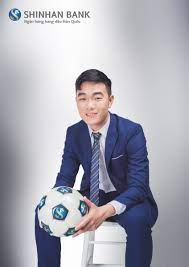 Anh được xem là một trong những cầu thủ có tố chất thủ lĩnh thiêm bẩm, khiến nhiều người xem bóng đá yêu thích. Hlv Park Hang Seo Va Cáº§u Thá»§ LÆ°Æ¡ng Xuan TrÆ°á»ng Niá»m Hy Vá»ng Cá»§a Viá»‡t Nam Táº¡i Asiad 2018 Ttvh Online