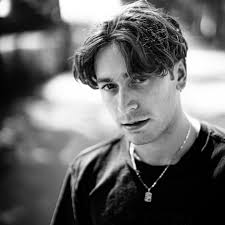 Upper Yosemite Falls hike was one for the books. Great memories every rocky  step of the way with the boys, let's keep it going 💚 Full route shown in  last slide⛰️ Moving