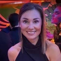 Kayla Barlow's Instagram, Twitter & Facebook