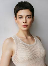 No Ordinary Family" No Ordinary Friends (TV Episode 2011)