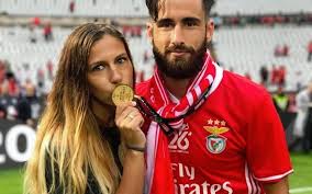 Rafa silva играет с 2016 в бенфика (бенф.). Rafa Silva Namorada Do Craque Do Benfica Incendeia Redes Sociais Impala