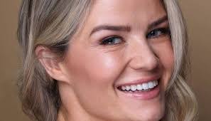 Linda Crossan's Instagram, Twitter & Facebook