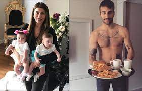 16 yaşında model olarak podyumlarda yer almaya başladı. Ebru Sanci Dan Esi Icin Itiraflar