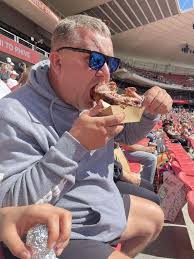 What car does the guy drive?