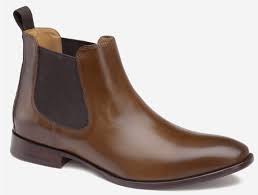 The higher slimmer ankle will pair perfectly with your tapered suit. 6 Best Chelsea Boots For Men In 2021 The Thinking Man S Boot