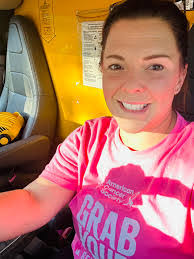 Meredith Huff's Instagram, Twitter & Facebook