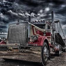 Storms Rolling In Truckersview Roadhog Dieselpower Trucking Dieselporn Truckporn Truckstop Cdlhunter Cdlhu Big Trucks Peterbilt Trucks Big Rig Trucks