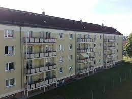 Obergeschoss gelegentageslichtbad mit badewanne, separates wc vorhandengeräumige küche, wohnzimmer und schlafzimmer mit. 3 Zimmer Wohnung Zu Vermieten Albert Schweitzer Ring 48 08112 Wilkau Hasslau Zwickau Kreis Mapio Net