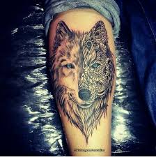 Tattoo Lobo Masculina Perna Mmod As coxas sao otimas para criar tatuagens de cima a baixo, num movimento sutil e delicado. tattoo lobo masculina perna mmod