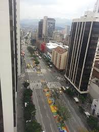 Av. Oriental bajo flujo vehicular. Fabio Leonardo Vélez @L…