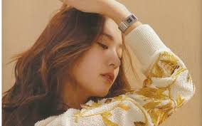 Phụ nữ sinh vào tháng âm lịch sau 35 tuổi không chỉ giúp chồng giàu có