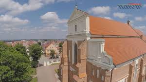 Wielu ludzi w środę popielcową idzie na mszę świętą, gdzie tradycyjnie dają sobie posypać głowę popiołem. Sroda Popielcowa Transmisja Z Katedry Lomzynskiej Dzis O Godz Grupa Medialna Narew