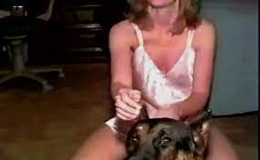 137 mo télécharger la vidéo complète. Amateur Blonde Pleases German Shepherd With Amazing Blowjob Zoo Tube 1