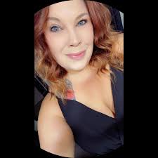 Who still sells LMNO pizza at the bar?