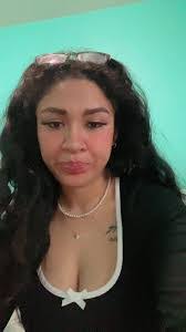 Leslie Leija's Instagram, Twitter & Facebook