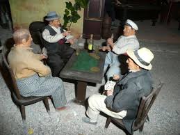 Une partie de cartes est un film français de georges méliès, sorti en 1896. Le Village De Santons Au Paradou Art Energie