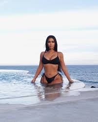 Jul 12, 2021 3:26 pm. See Kim Kardashian Strip Down To Support Kendall Jenner S Business E Online Deutschland