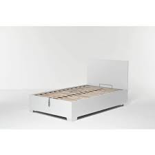 Piping, letto imbottito con contenitore compatto semplice eleganza e funzionalità sono i suoi punti di forza. Letto Contenitore Cangu Hi Box 120x190 C Piedini Bianco