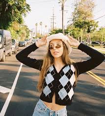 Emma Chamberlain On Instagram More Photos Of Me Oh Wait Thats My Whole Instagram Nvm Emma Style Fashion Cute Outfits