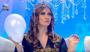Maurice munteanu, jignit de una dintre concurentele de la „bravo, ai stil! concurentele din acest sezon 5 sunt: Bravo Ai Stil All Stars 3 Martie 2018 Ilinca Vandici AnunÈ› SurprizÄƒ In GalÄƒ Dcnews