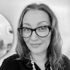 Taryn Dufault's Instagram, Twitter & Facebook