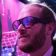 We were amongst the first to witness the launch of smartlife lenses. These Smart Glasses Feel Like They Were Designed By People Who Ve Never Worn Glasses The Verge