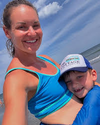 Amanda Nurse's Instagram, Twitter & Facebook